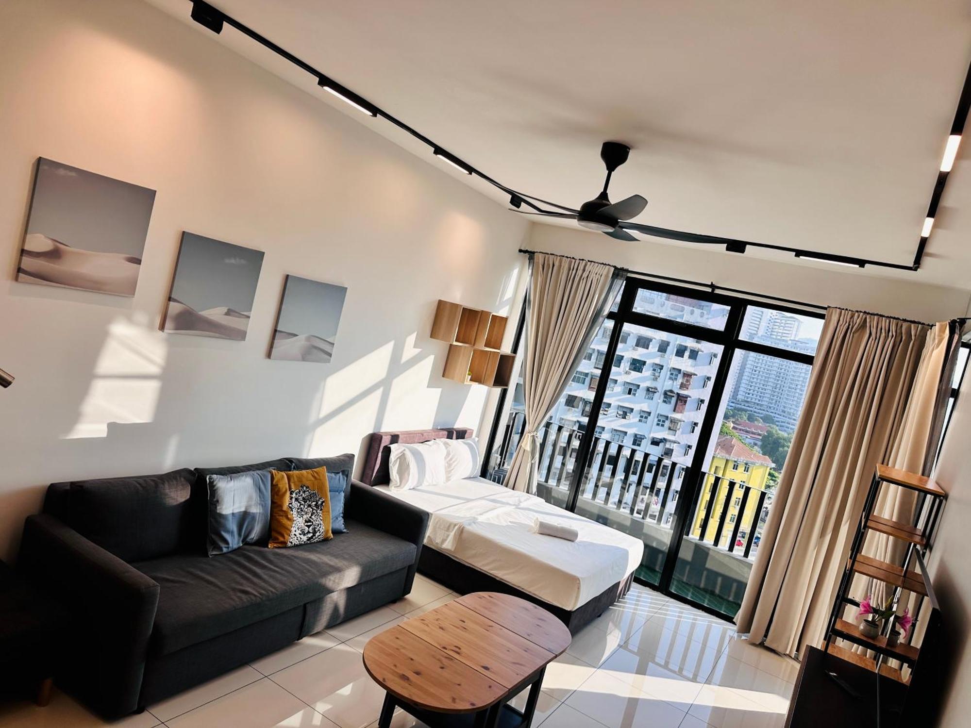 New Georgetown Instagramable 2Br Homestay For 10Pax 无敌美景两房民宿 Beacon Executive Suite 외부 사진