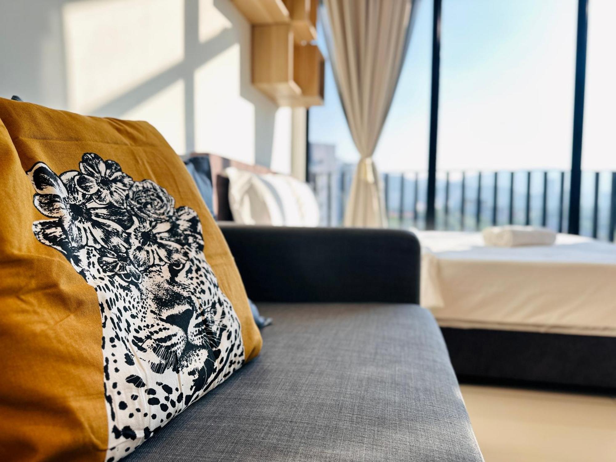 New Georgetown Instagramable 2Br Homestay For 10Pax 无敌美景两房民宿 Beacon Executive Suite 외부 사진