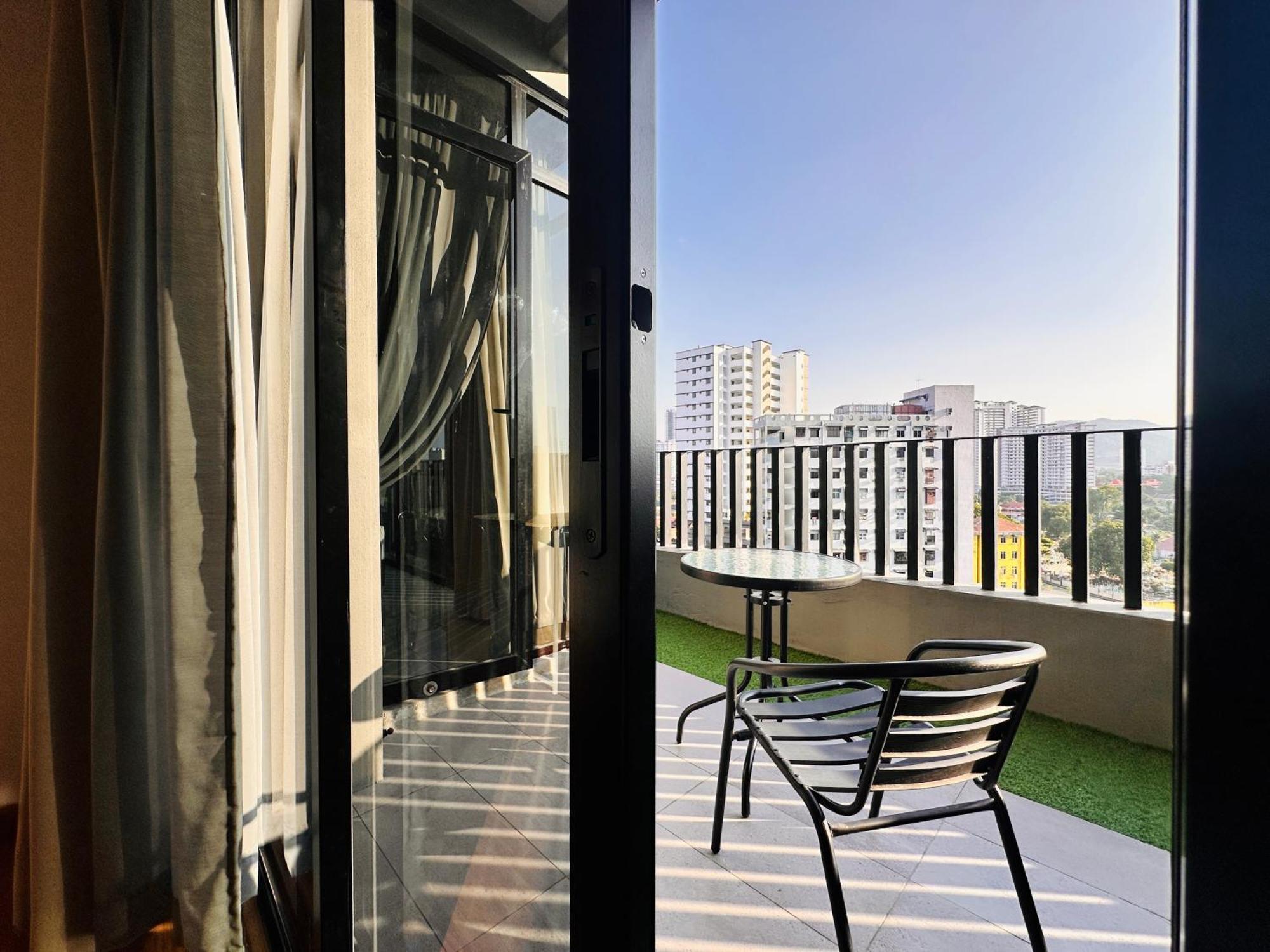 New Georgetown Instagramable 2Br Homestay For 10Pax 无敌美景两房民宿 Beacon Executive Suite 외부 사진