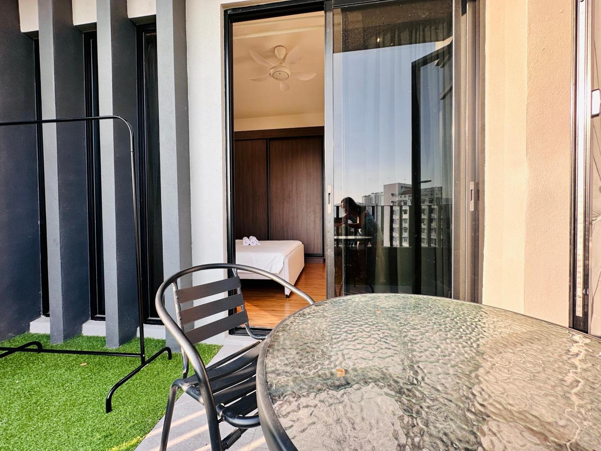 New Georgetown Instagramable 2Br Homestay For 10Pax 无敌美景两房民宿 Beacon Executive Suite 외부 사진