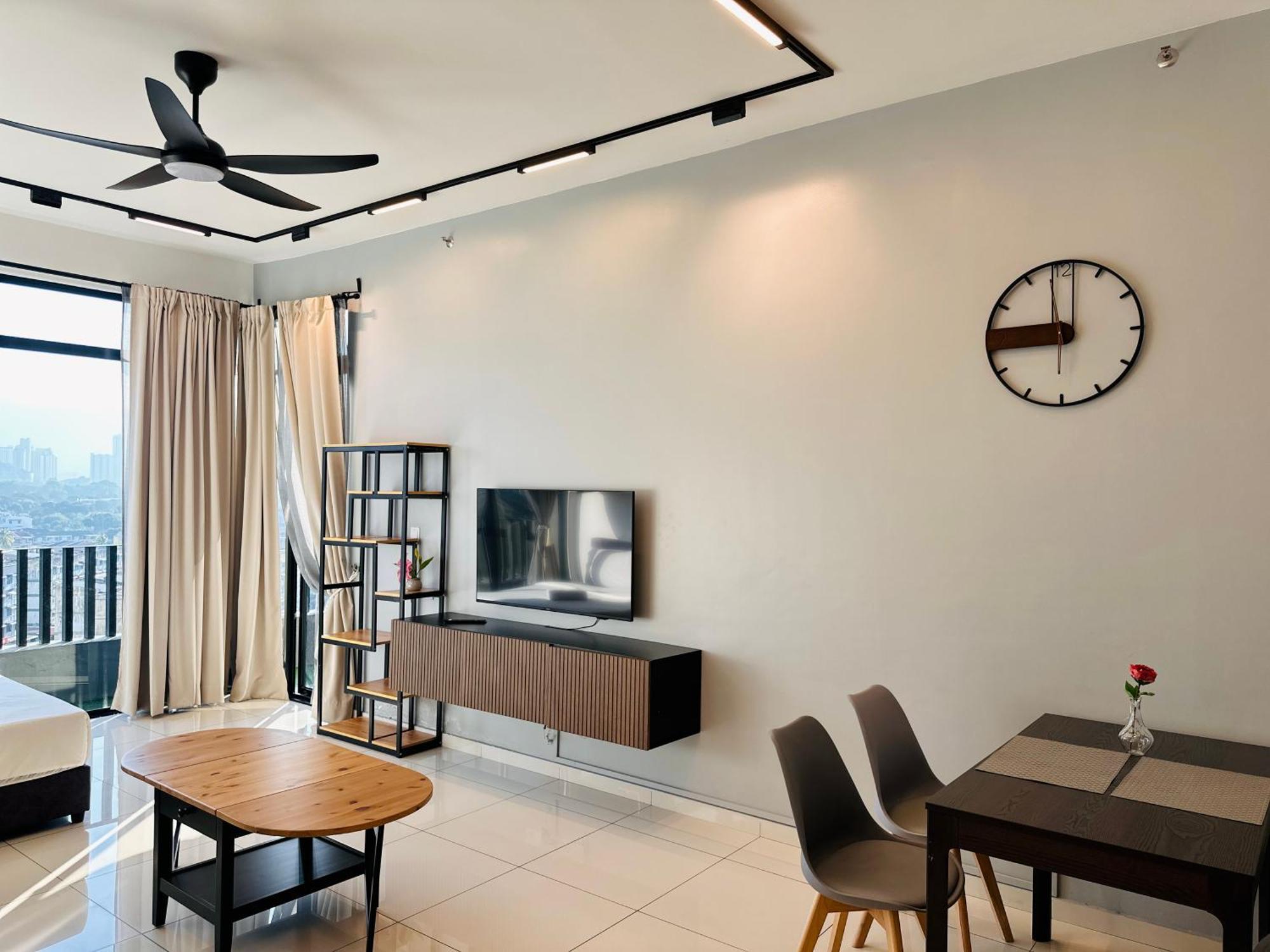 New Georgetown Instagramable 2Br Homestay For 10Pax 无敌美景两房民宿 Beacon Executive Suite 외부 사진