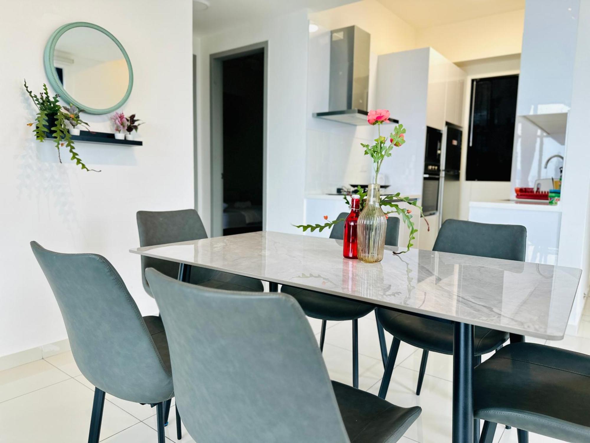 New Georgetown Instagramable 2Br Homestay For 10Pax 无敌美景两房民宿 Beacon Executive Suite 외부 사진