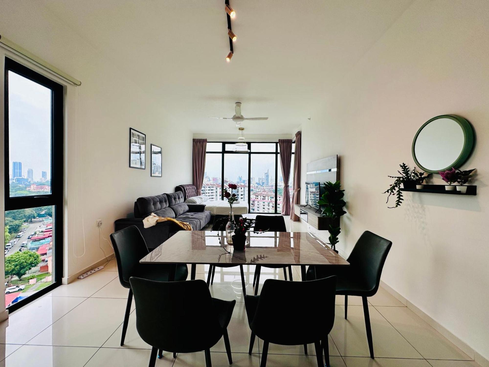 New Georgetown Instagramable 2Br Homestay For 10Pax 无敌美景两房民宿 Beacon Executive Suite 외부 사진